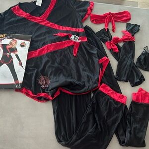 Like new womens Halloween costume “Dragon Ninja 🥷 “ in XLarge